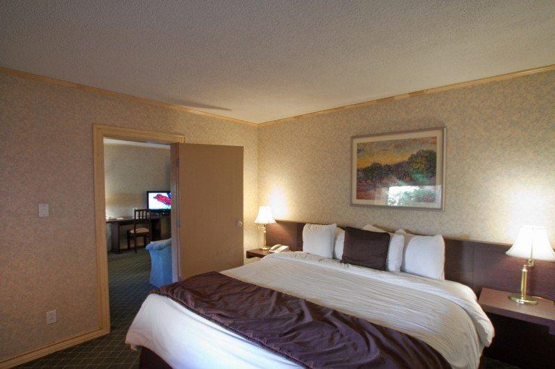 Gamma Ciudad Juarez Hotel Exterior photo A suite at the Best Western Premier Executive Residency Royal Palm Beach