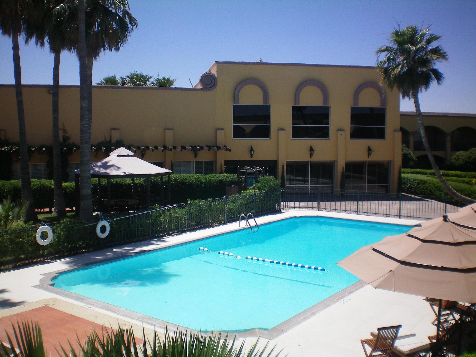 Gamma Ciudad Juarez Hotel Exterior photo The pool at the San Diego Marriott